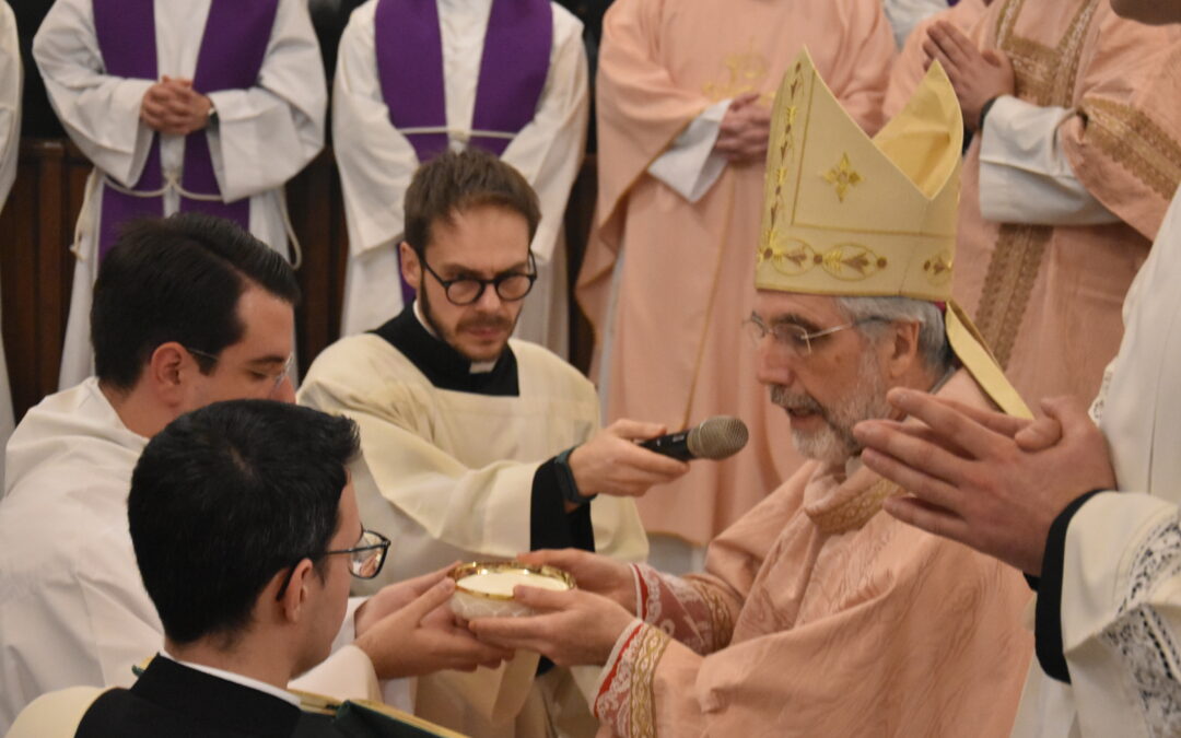 Un dono alla Chiesa: Tommaso è accolito